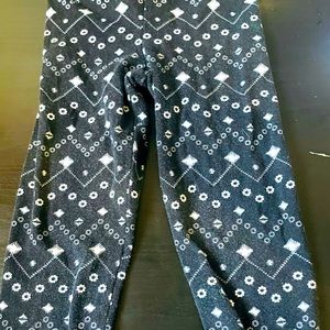 Girls tight pants size 5.